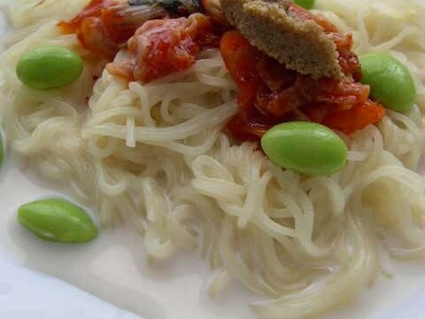 残ったソーメンをリメイク、キムチ麺（創作料理）